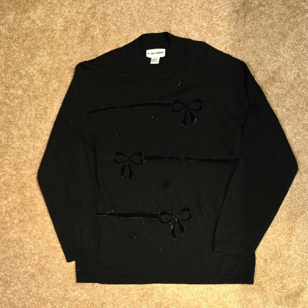 Alfred Dunner Women's Black Sparkly Bow Pattern Crewneck Sweater Size Large